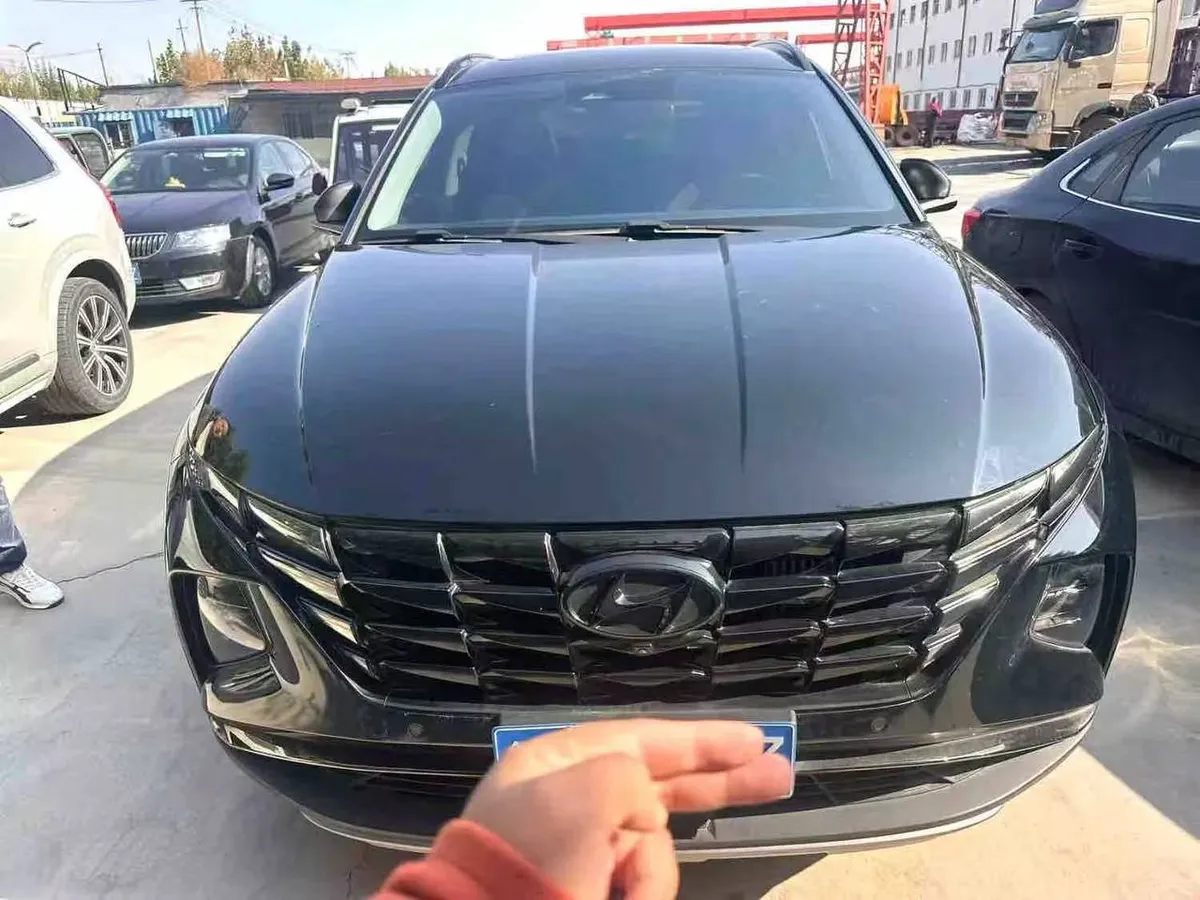 HYUNDAI TUCSON PREMIUM 2023