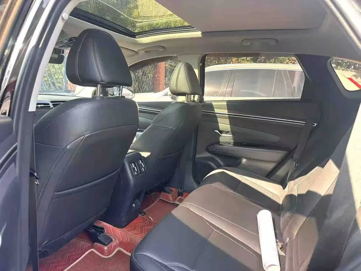 HYUNDAI TUCSON PREMIUM 2023