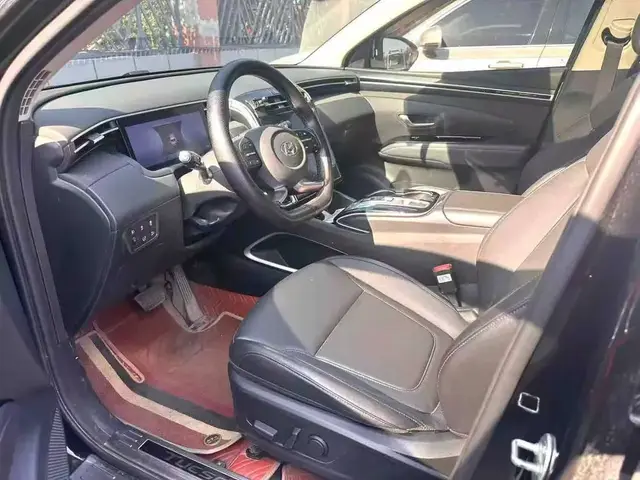 HYUNDAI TUCSON PREMIUM 2023
