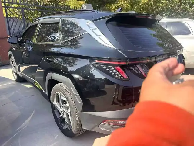 HYUNDAI TUCSON PREMIUM 2023