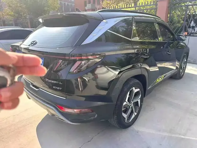 HYUNDAI TUCSON PREMIUM 2023