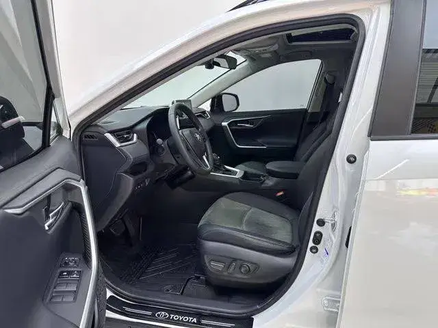 TOYOTA RAV 2022
