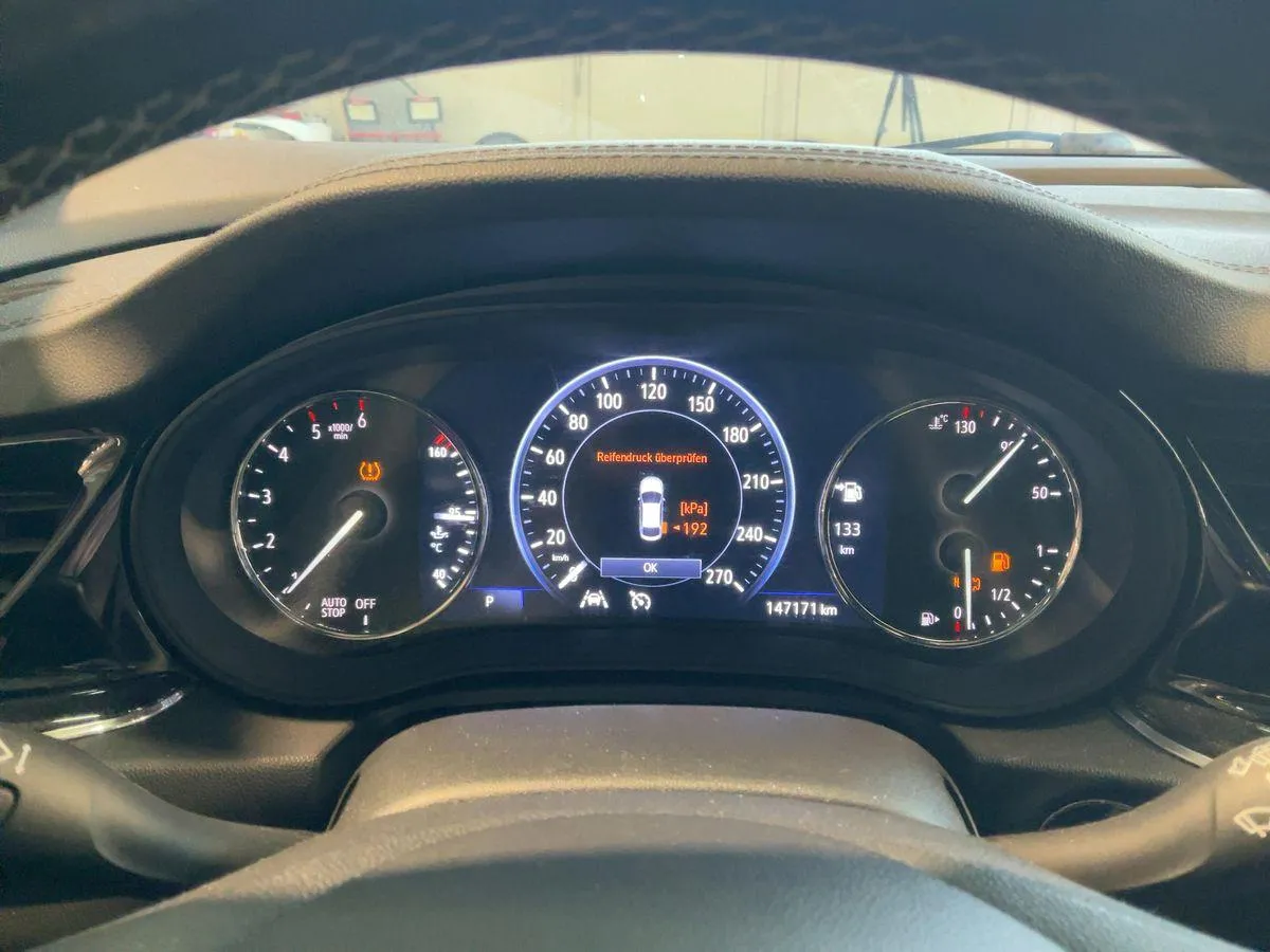 OPEL INSIGNIA 2023