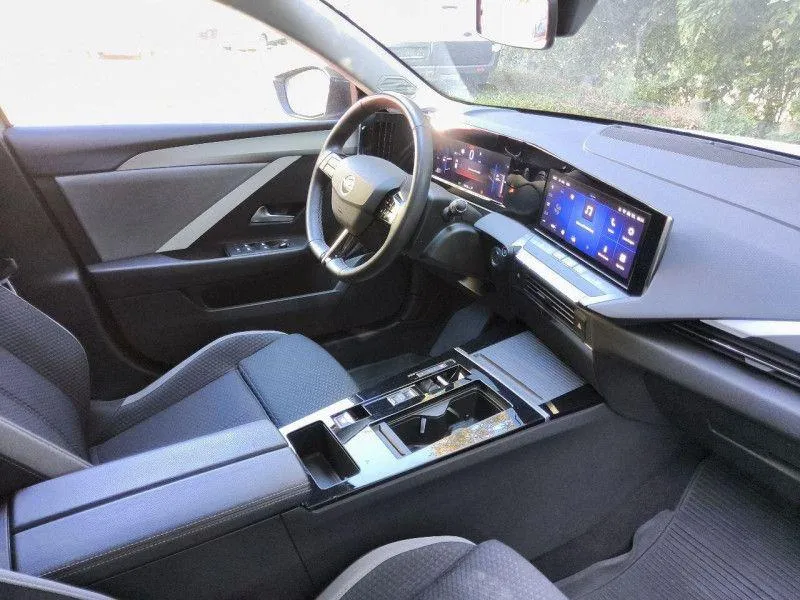 OPEL ASTRA 2023