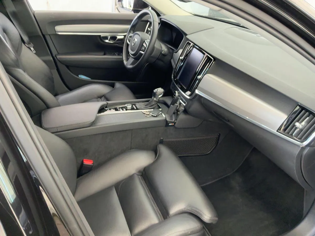 VOLVO V90 2019