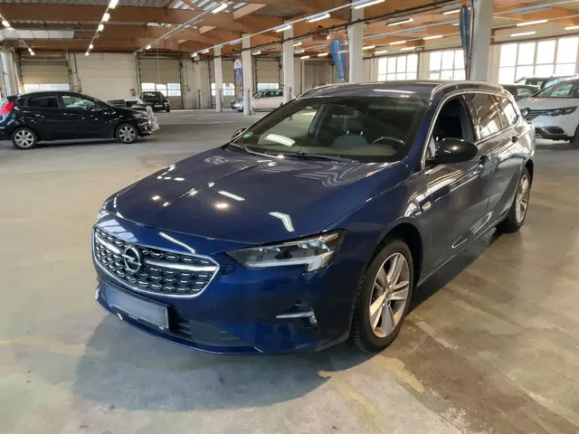 OPEL INSIGNIA 2023