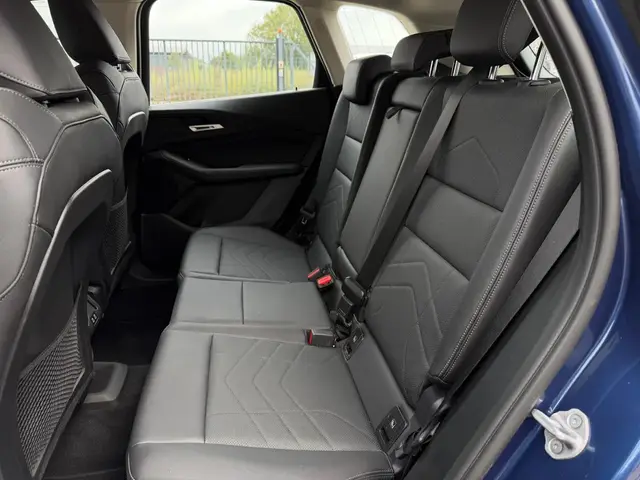 BMW 2 SERIES LUXURY 2023