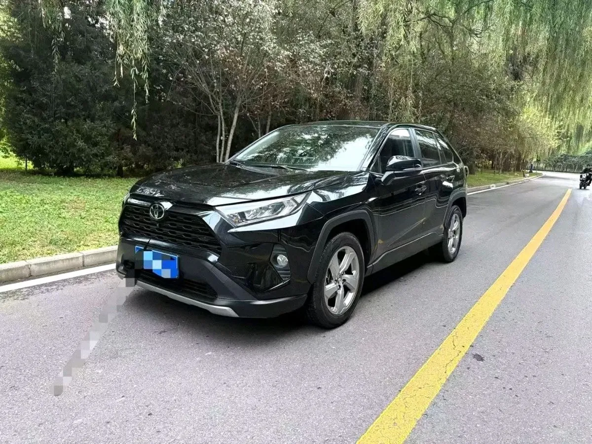 TOYOTA RAV4 2023