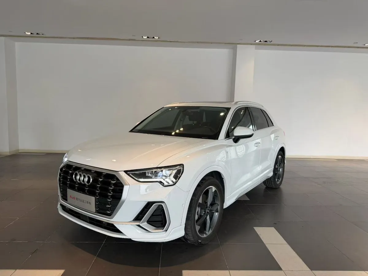 AUDI Q3 2023