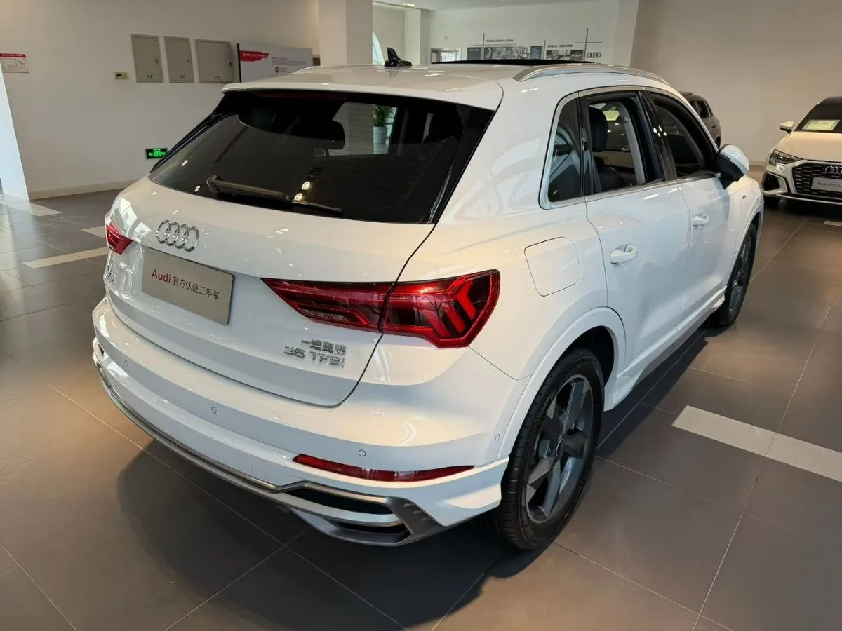 AUDI Q3 2023
