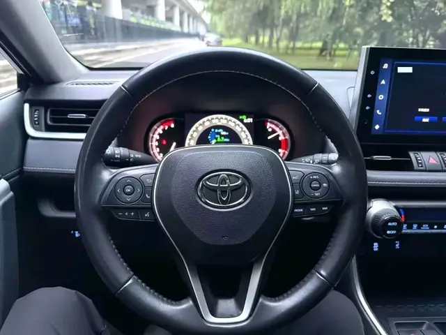 TOYOTA RAV4 2023