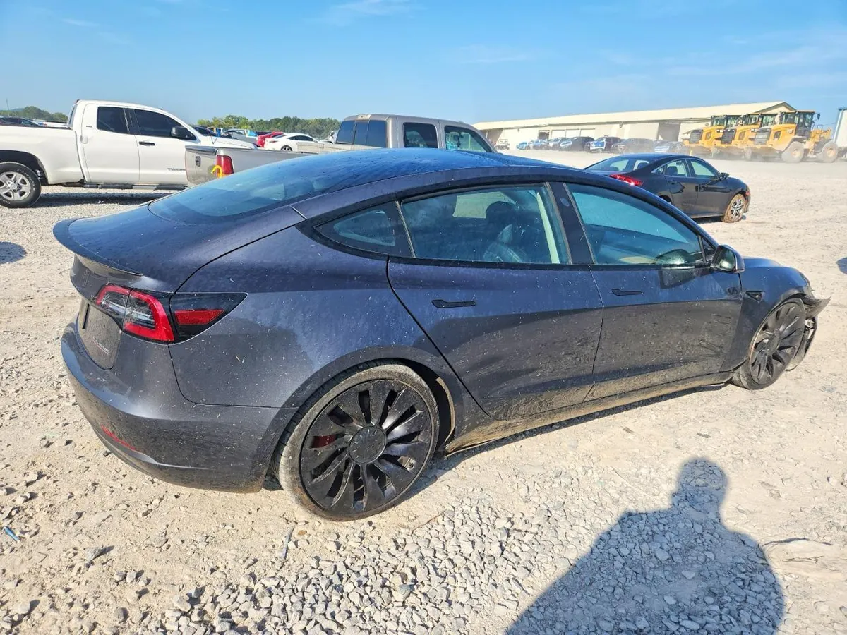 TESLA MODEL 3 02/2022 2022