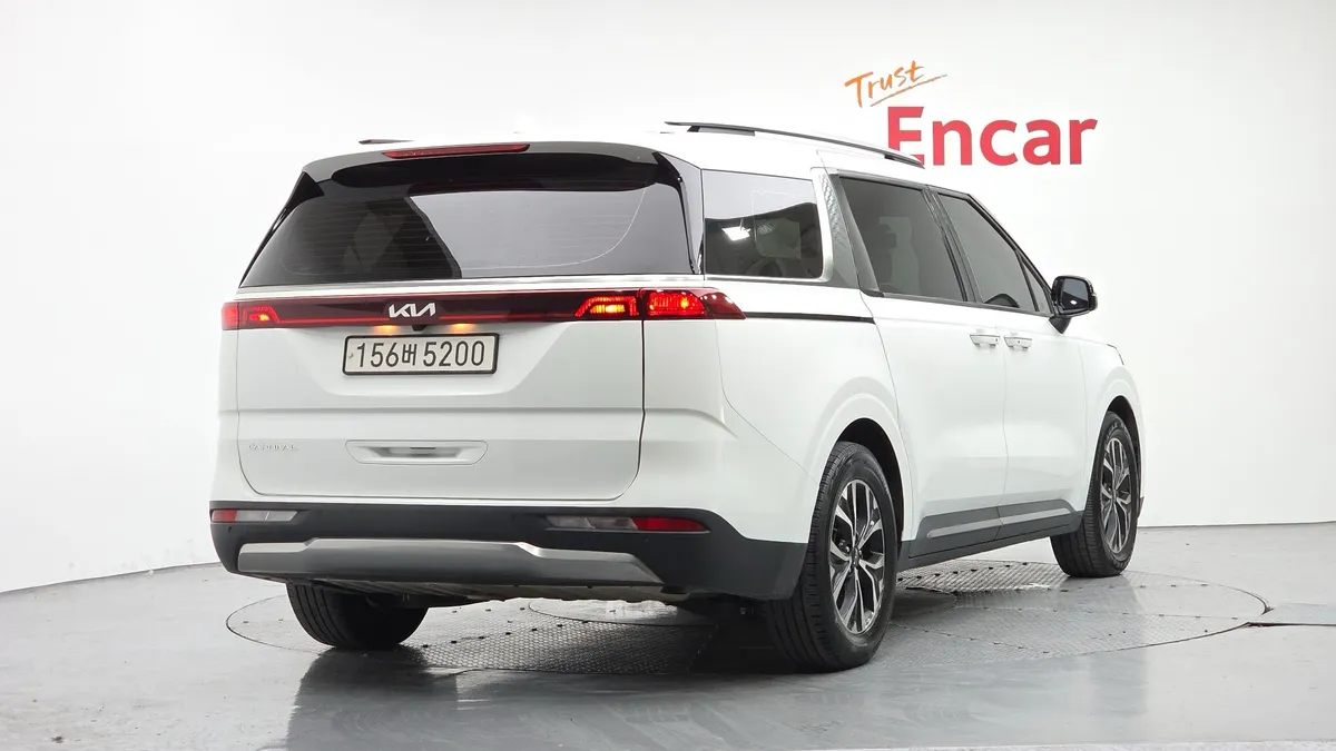 KIA CARNIVAL NOBLESSE 2022
