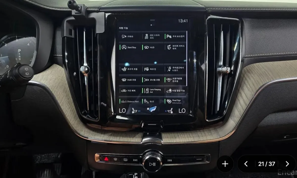 VOLVO XC60 2019