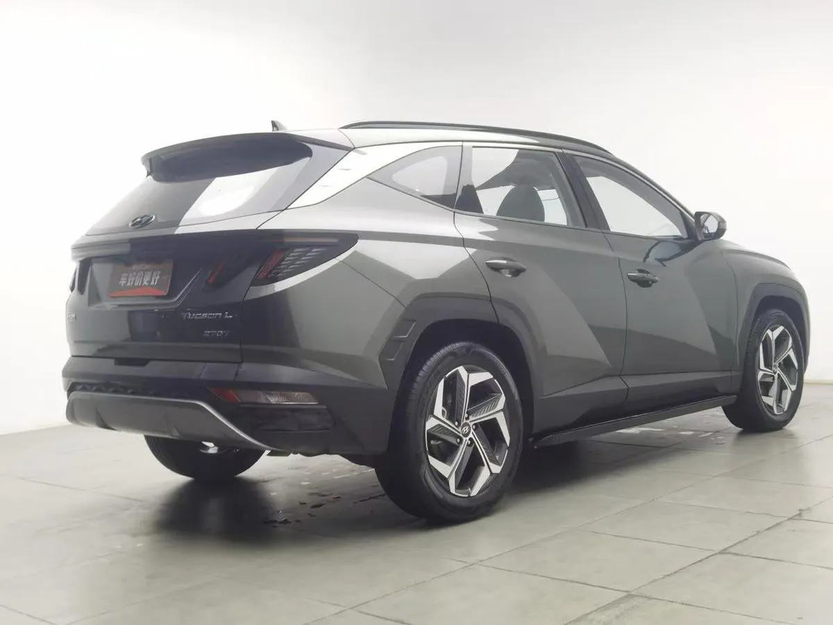 HYUNDAI TUCSON PREMIUM 2023