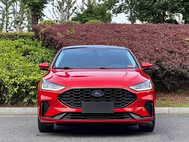 FORD FOCUS HATCHBACK ECOBOOST 180 2022