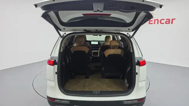 KIA CARNIVAL NOBLESSE 2022