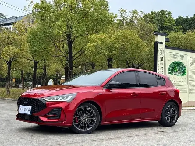 FORD FOCUS HATCHBACK ECOBOOST 180 2022