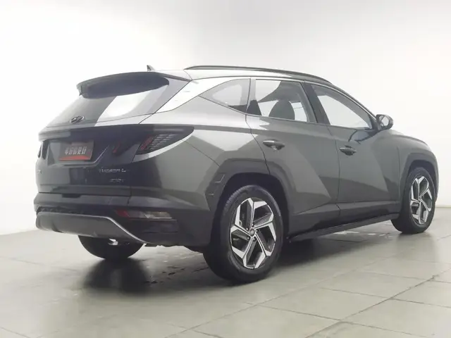HYUNDAI TUCSON PREMIUM 2023