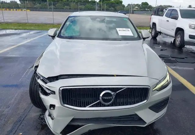 VOLVO S60 T5 MOMENTUM 2020