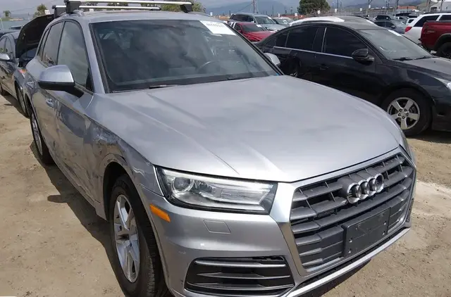 AUDI Q5 2.0T PREMIUM/2.0T TECH PREMIUM 2017