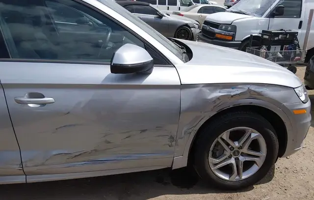 AUDI Q5 2.0T PREMIUM/2.0T TECH PREMIUM 2017