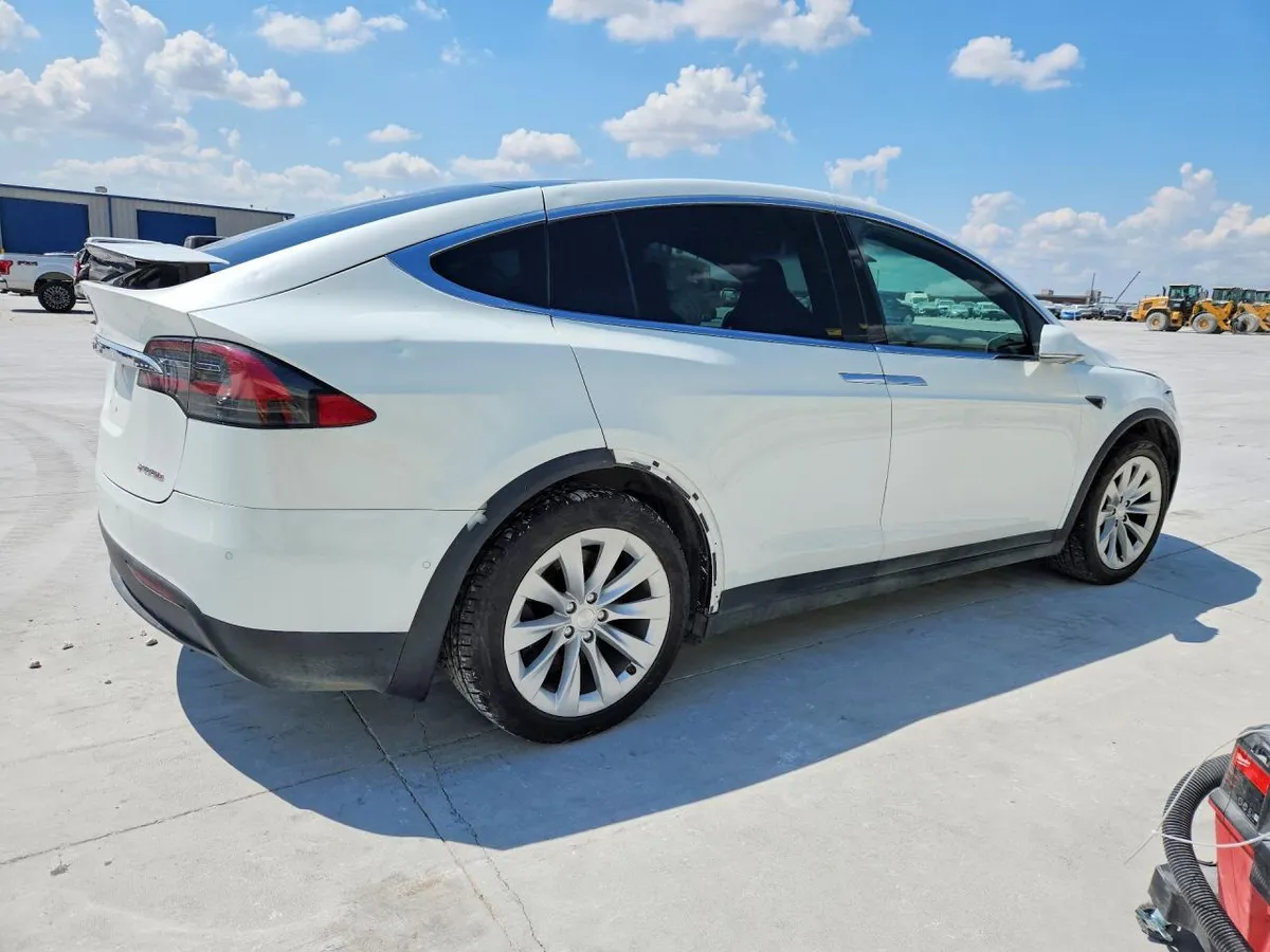 TESLA MODEL X 2018