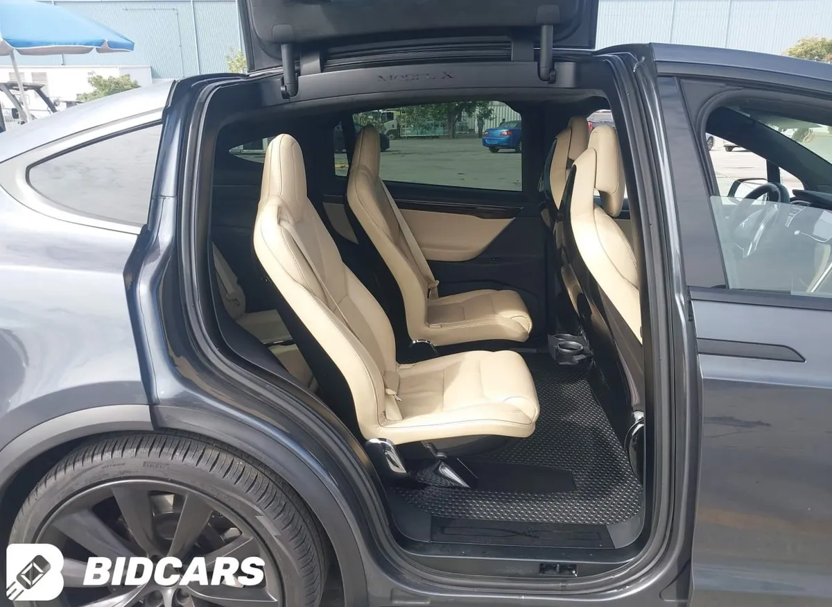 TESLA MODEL X 2016