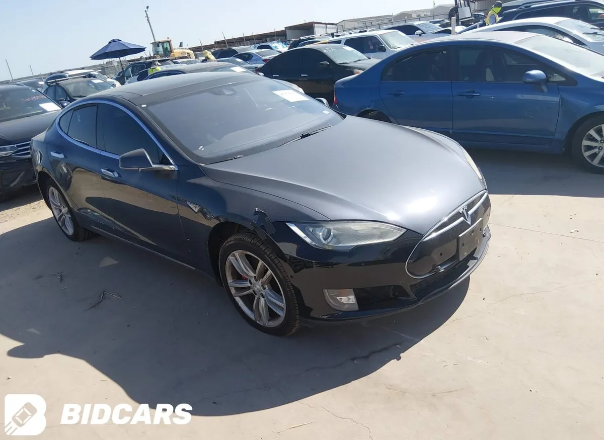 TESLA MODEL S 2015