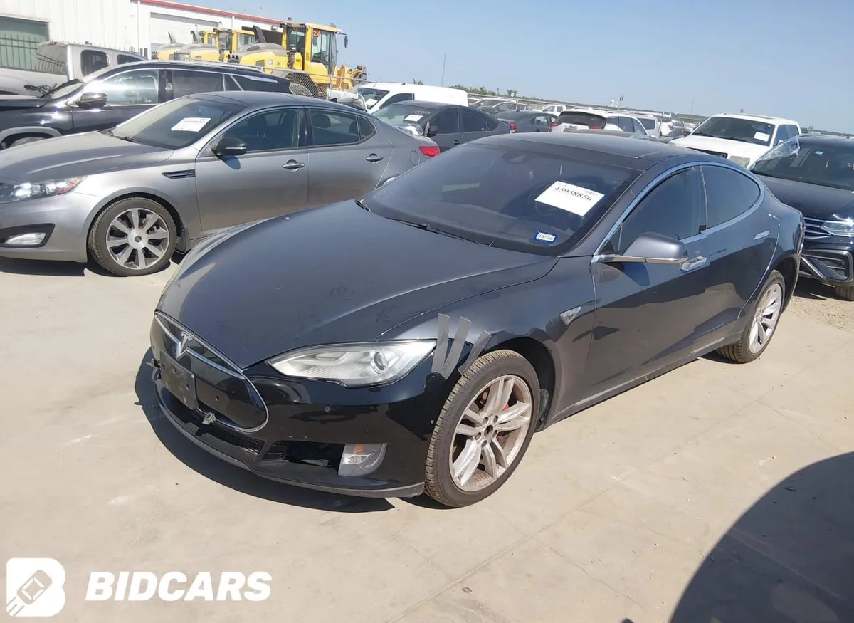 TESLA MODEL S 2015