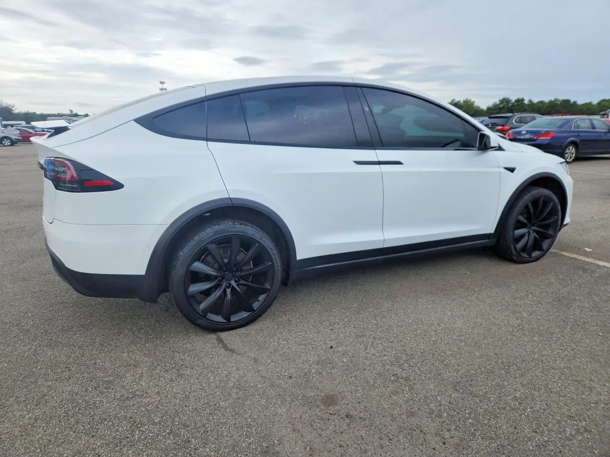 TESLA MODEL X 2023