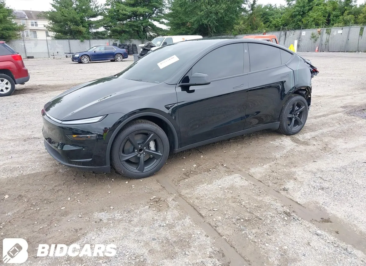 TESLA MODEL Y 2026