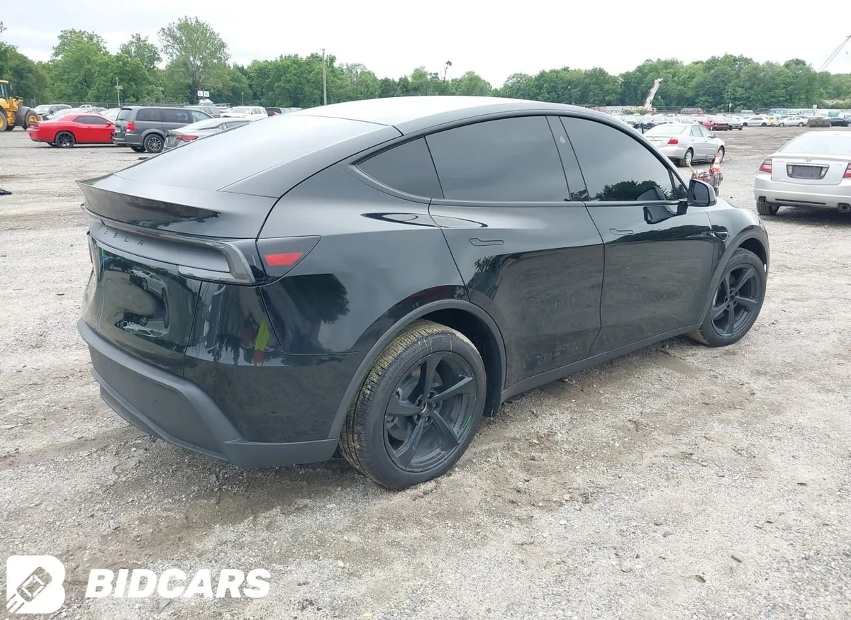 TESLA MODEL Y 2026