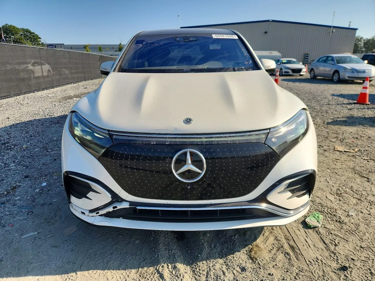 MERCEDES-BENZ EQS 2023