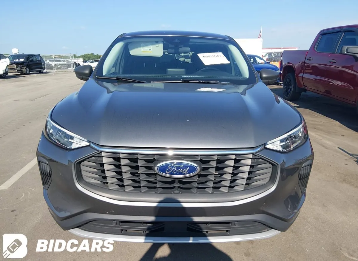 FORD ESCAPE 2023