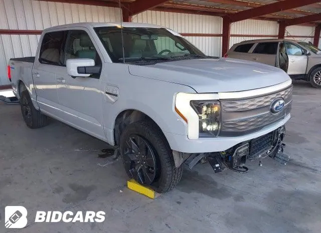 FORD F-150 LARIAT 2023