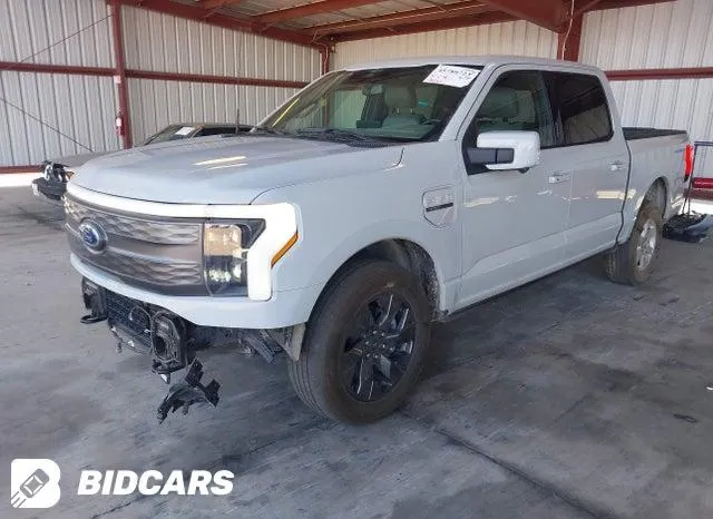 FORD F-150 LARIAT 2023