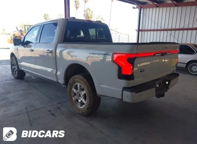 FORD F-150 LARIAT 2023