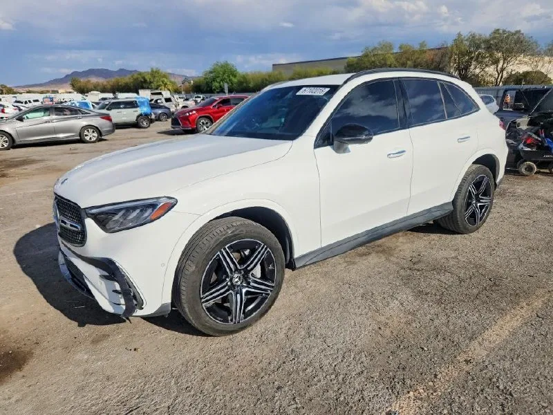MERCEDES-BENZ GLC 300 2024