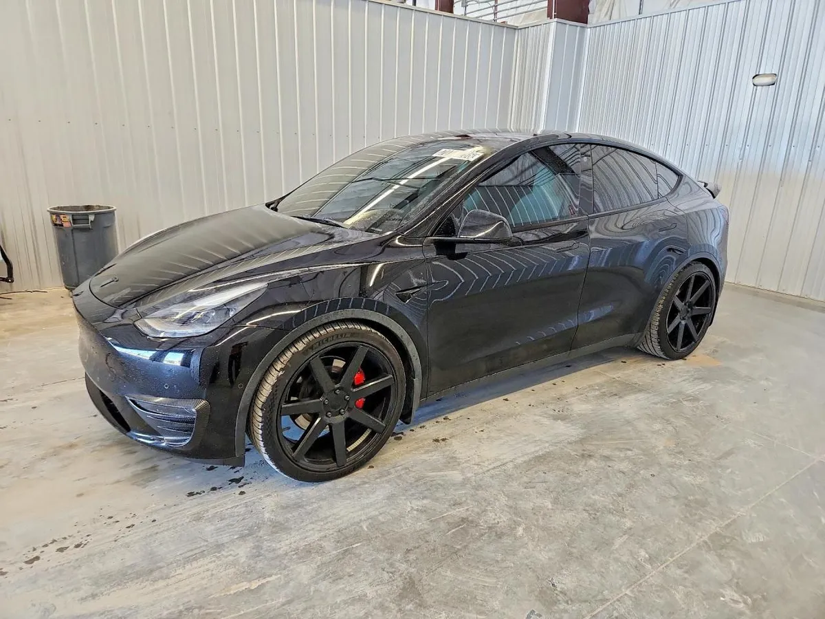 TESLA MODEL Y 2022