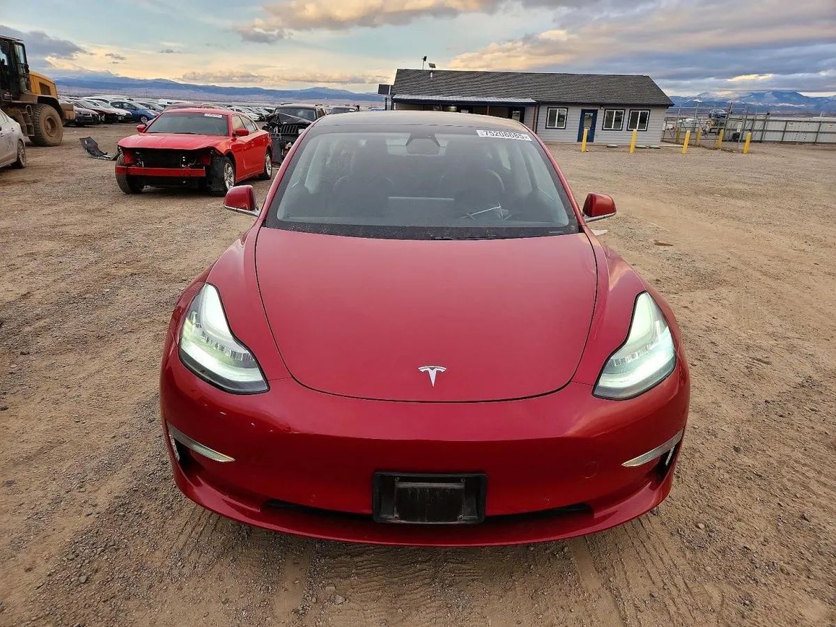 TESLA MODEL 3 2020