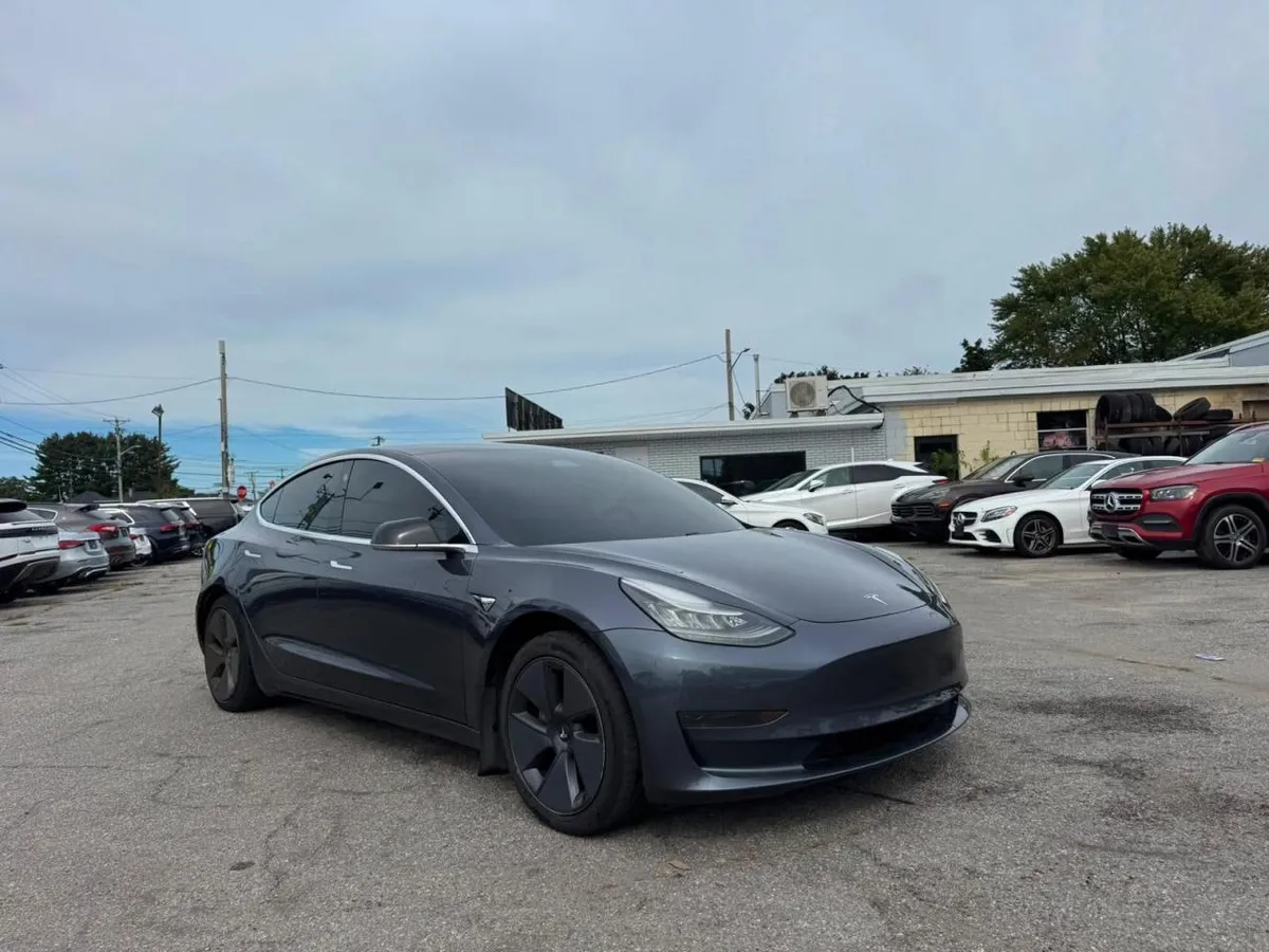 TESLA MODEL 3 2020