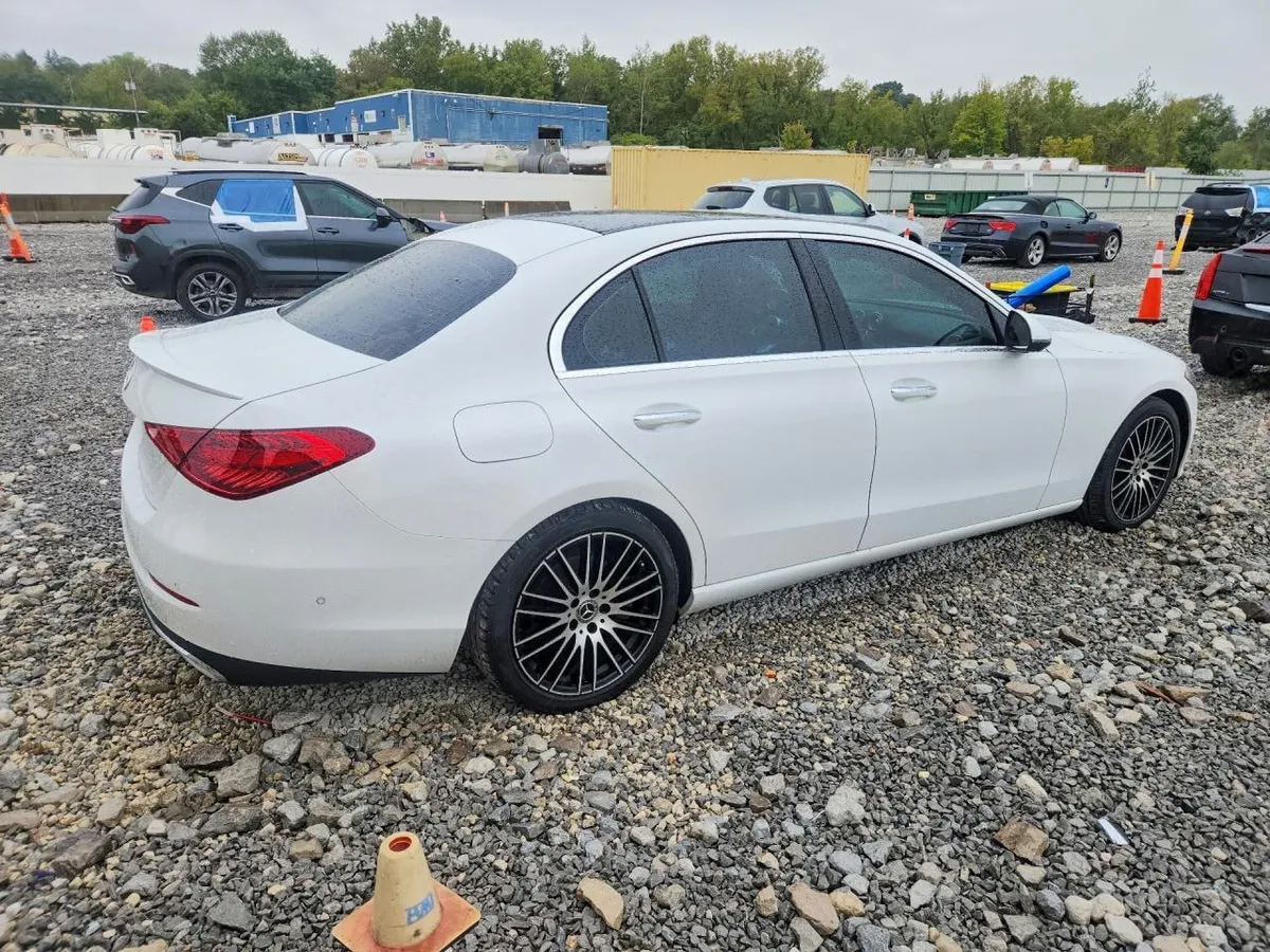 MERCEDES-BENZ C-CLASS 300 2023