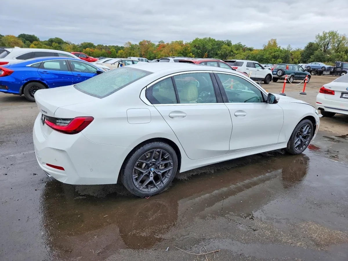 BMW 330XI 2025