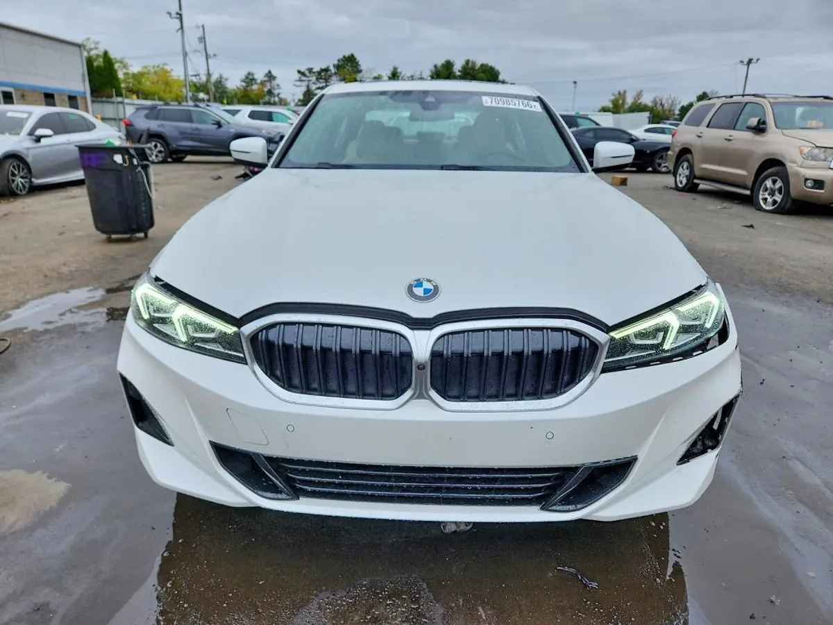 BMW 330XI 2025
