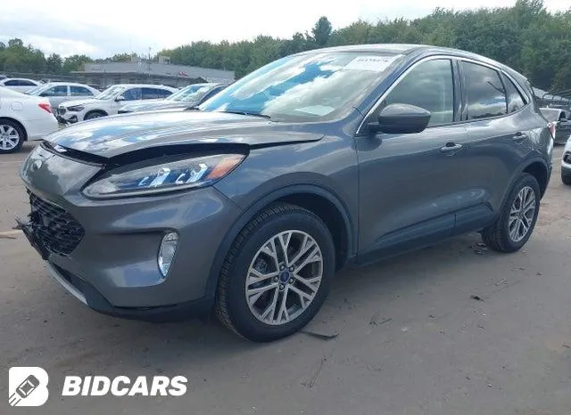 FORD ESCAPE SEL 2022