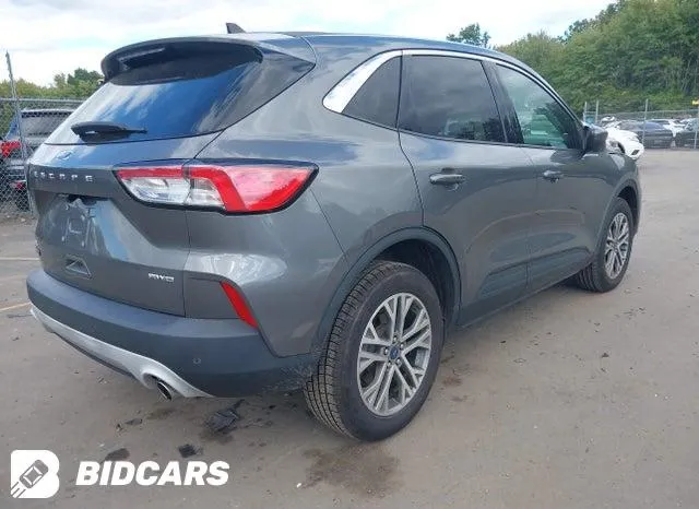 FORD ESCAPE SEL 2022