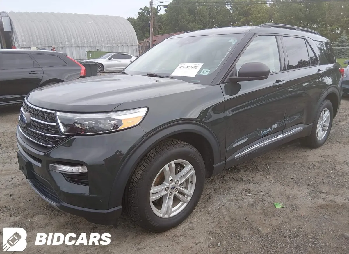 FORD EXPLORER XLT 2022