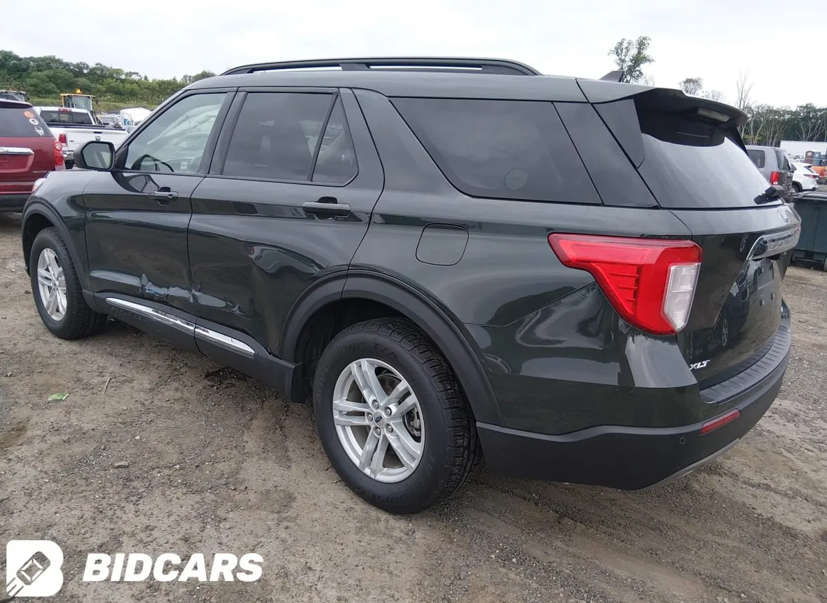 FORD EXPLORER XLT 2022