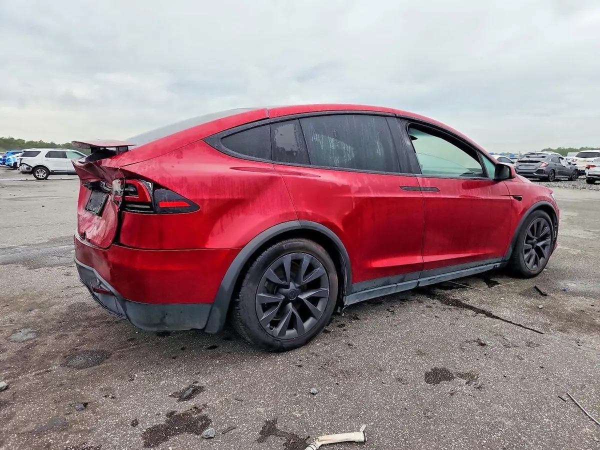 TESLA MODEL X 2023